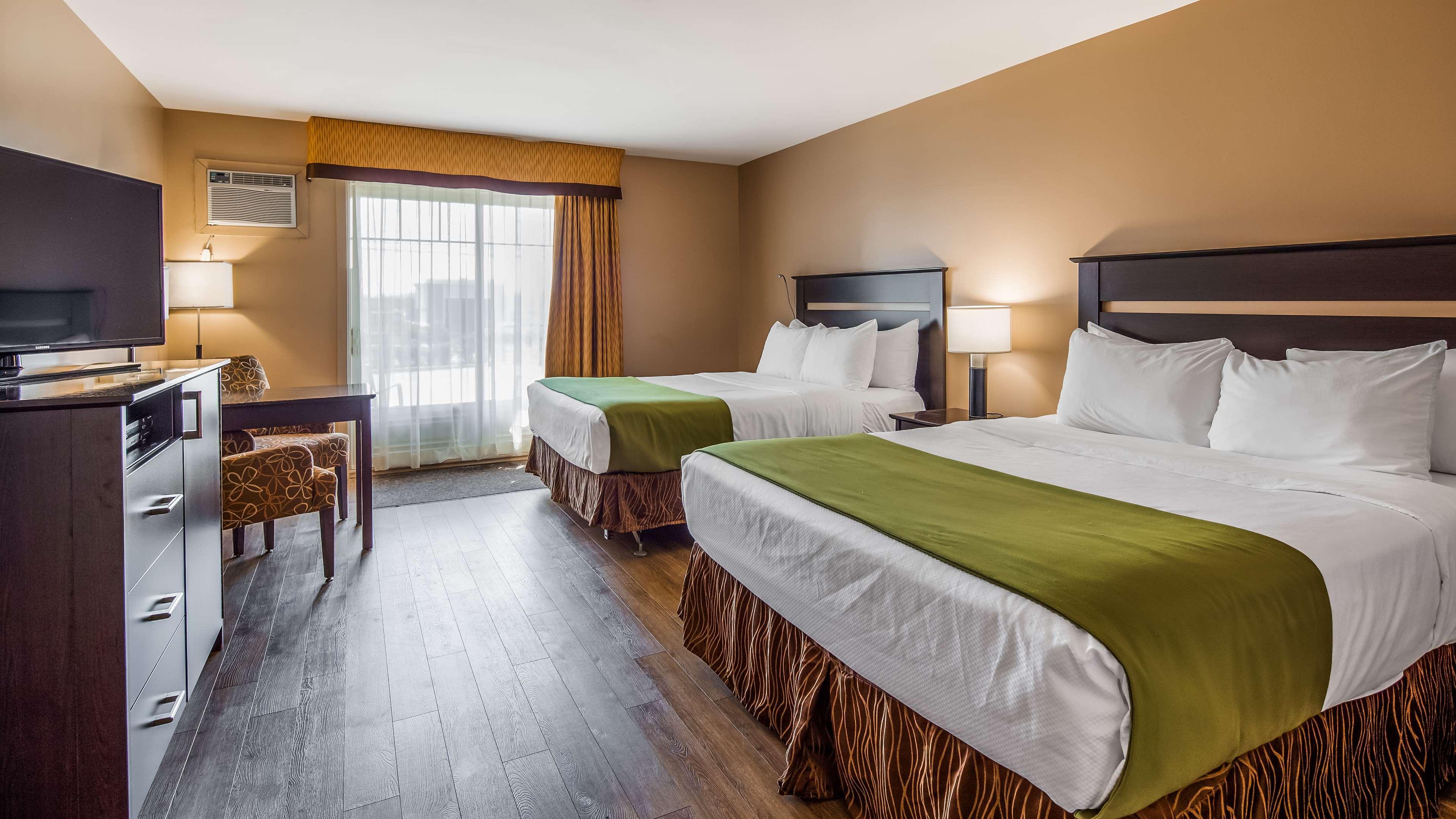 Best Western Plus Mont-Laurier Exterior photo