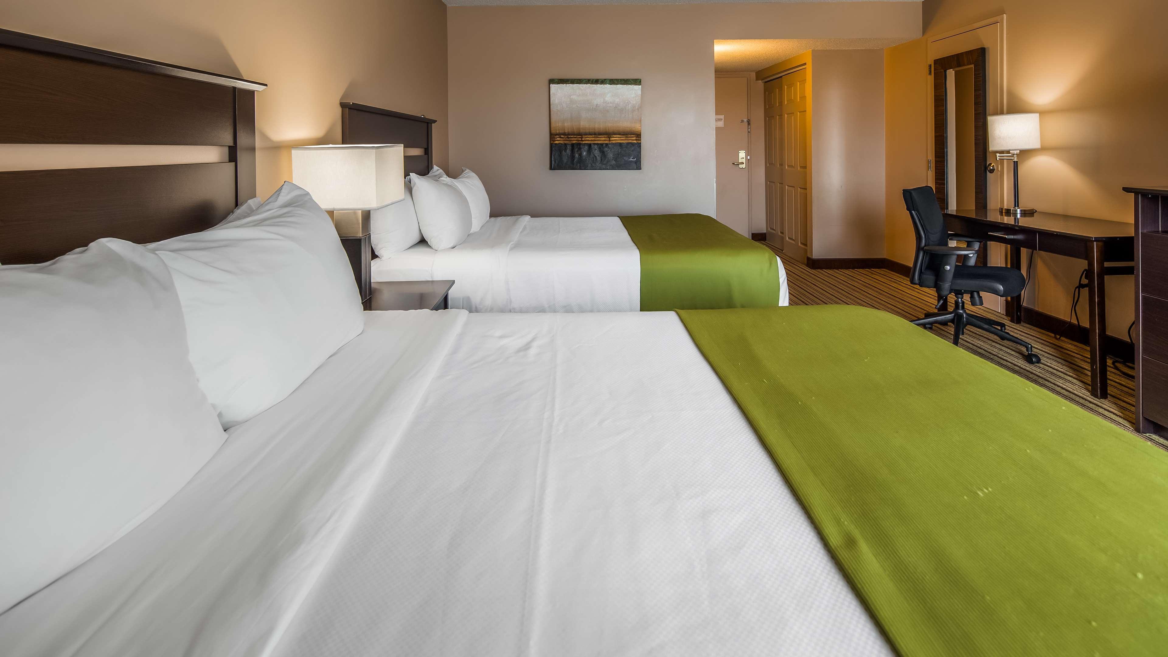 Best Western Plus Mont-Laurier Exterior photo