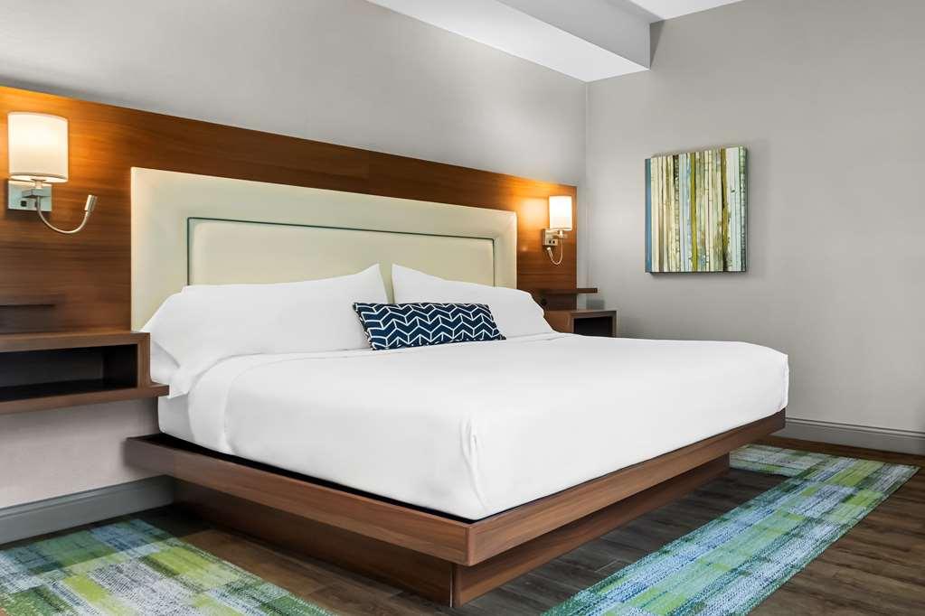 Best Western Plus Mont-Laurier Room photo