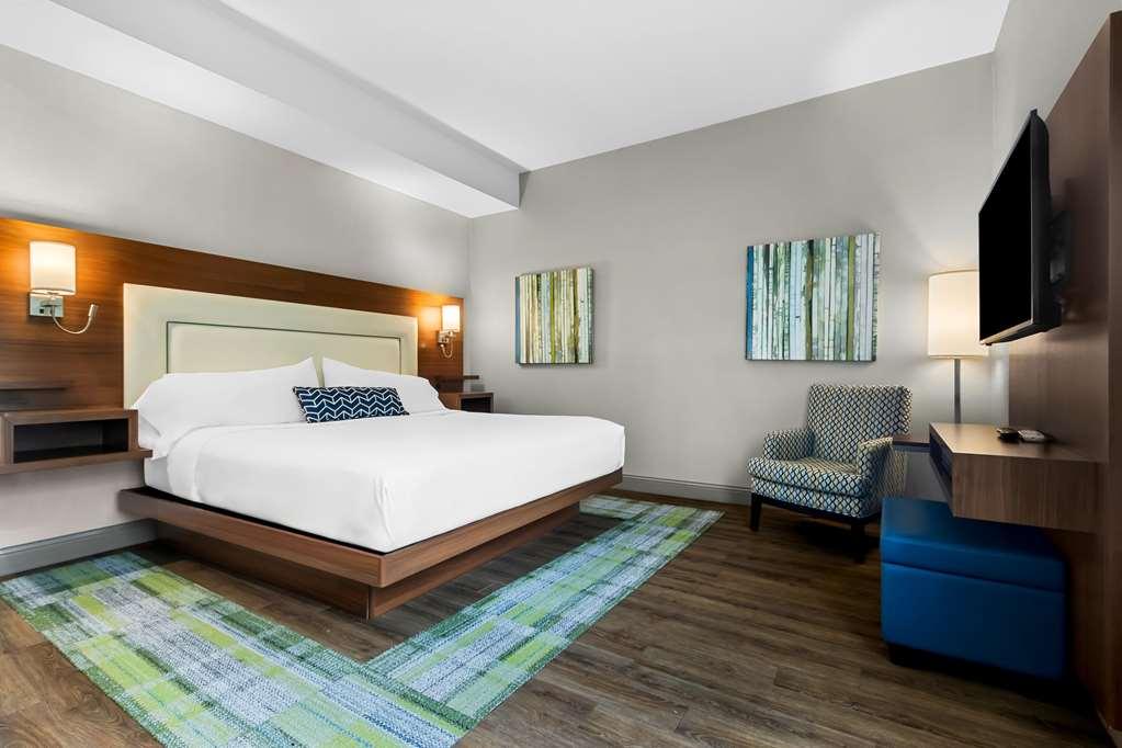 Best Western Plus Mont-Laurier Room photo