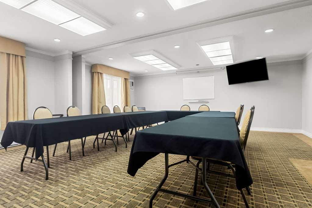 Best Western Plus Mont-Laurier Facilities photo